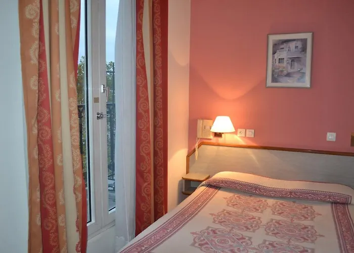 Hotel William's Opera 3*