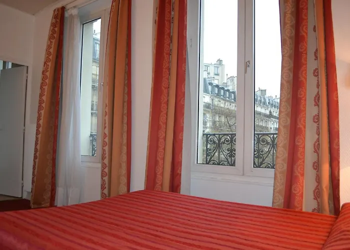 Hotel William's Opera