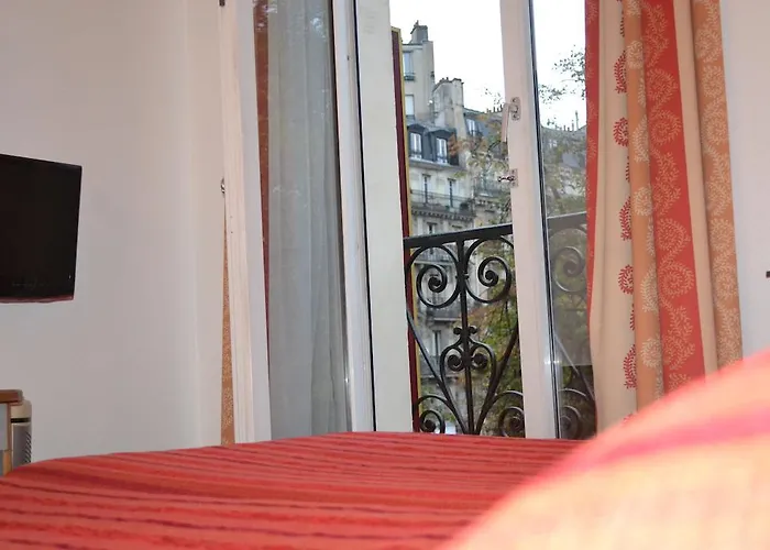 Hotel William's Opera 3*